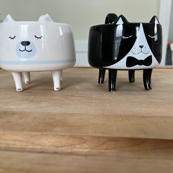 2 Cat Mugs - Picture 2 of 2